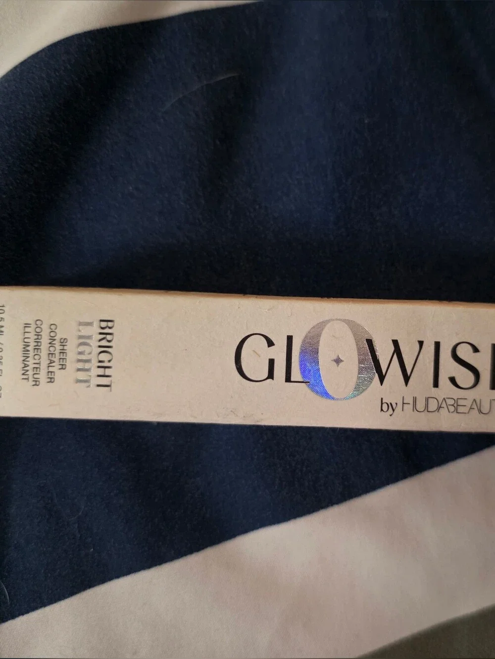 Huda Beauty Glowish Bright Light Sheer Concealer by Huda Beauty — 07 Tan Light